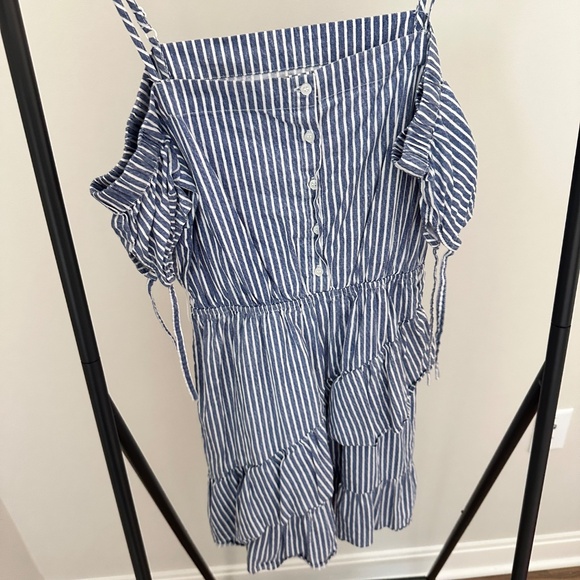 ASOS Blue & White Striped Cold Shoulder Ruffle Hem Dress – Size 6 US - Picture 2 of 3